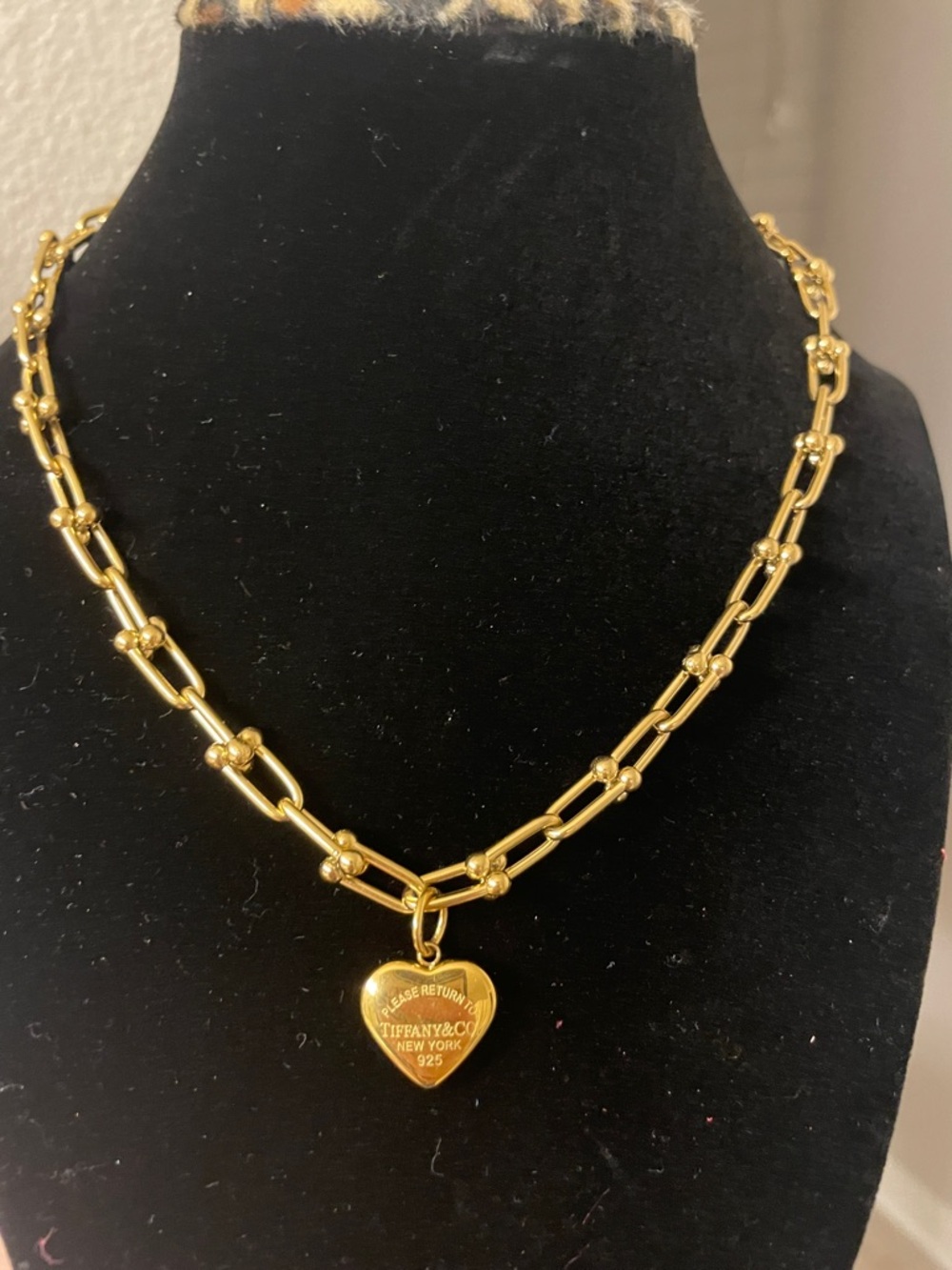 Necklace - Picture 2 of 9